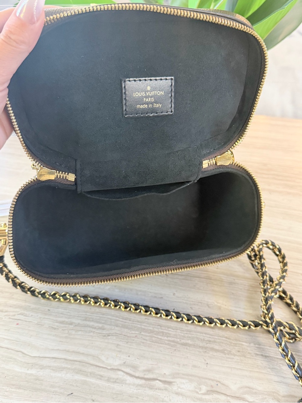 Louis Vuitton Reverse Monogram Vanity PM - Picture 12 of 14